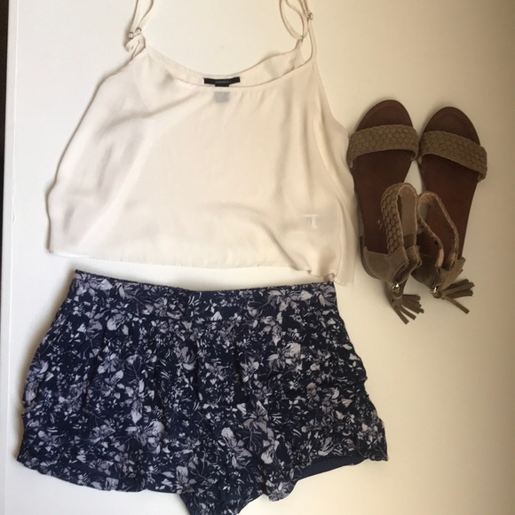 Vera Wang Pants - ✨Princess Vera Wang Skort✨